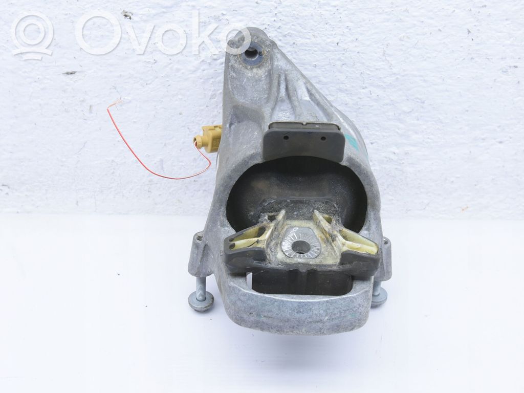 Audi A4 S4 B9 8W Engine mount bracket 