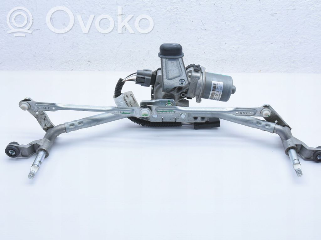 Renault Trafic III (X82) Front wiper linkage and motor 
