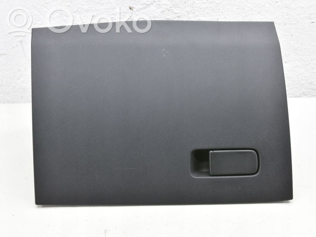 MG ZS Glove box 