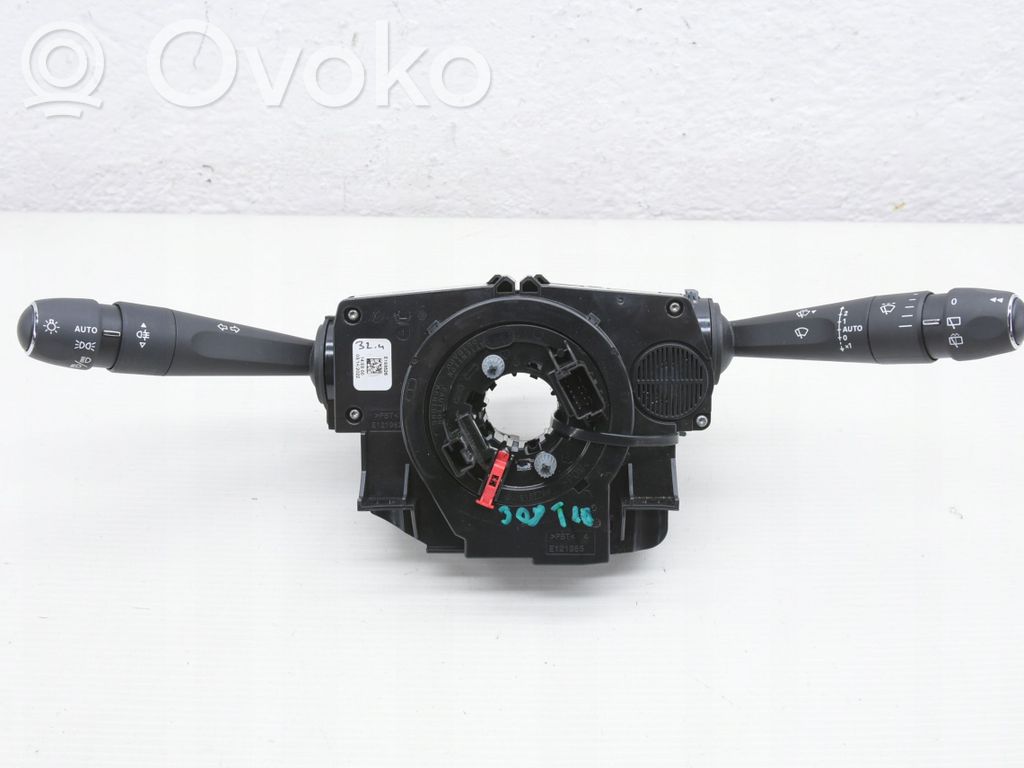 Peugeot 308 Interruptor/palanca de limpiador de luz de giro 