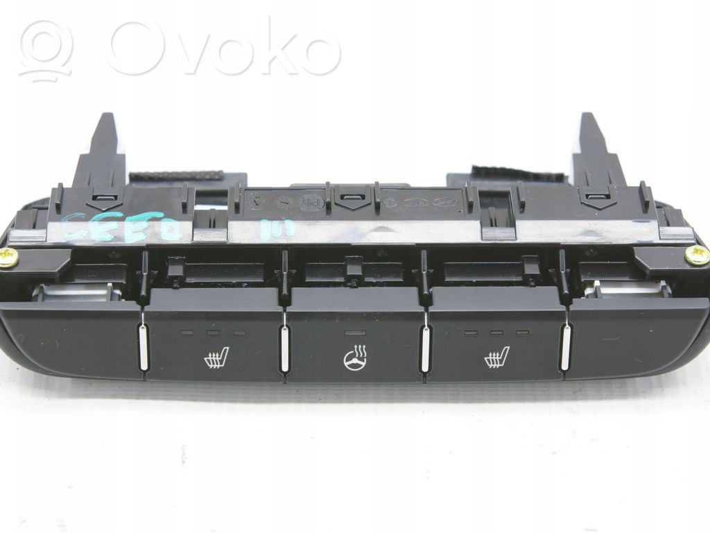 Seat heating switch   93315J7010,103KW,140KM