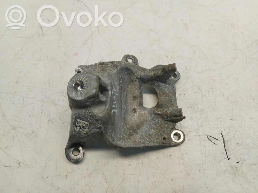 Audi RS5 Engine mount bracket 