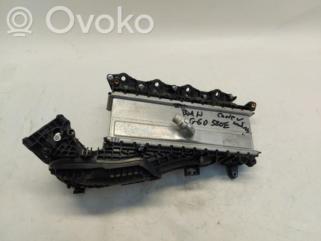 BMW 5 G60 G61 Kolektor ssący 