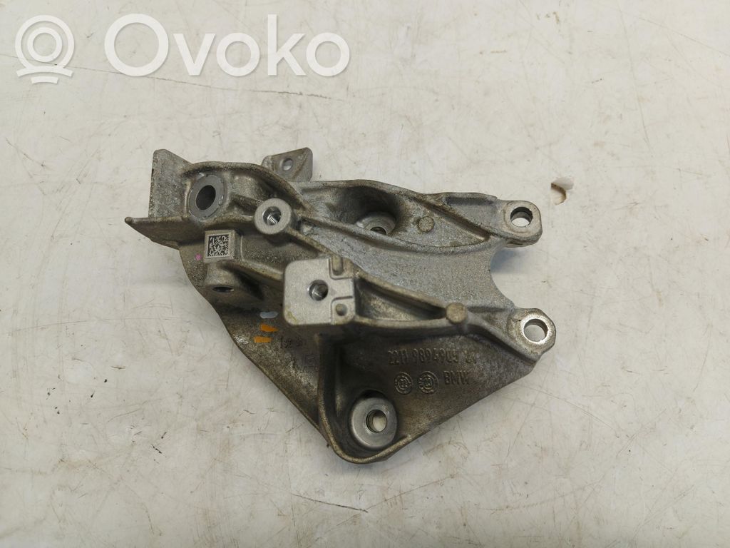 BMW 5 G60 G61 Engine mount bracket 