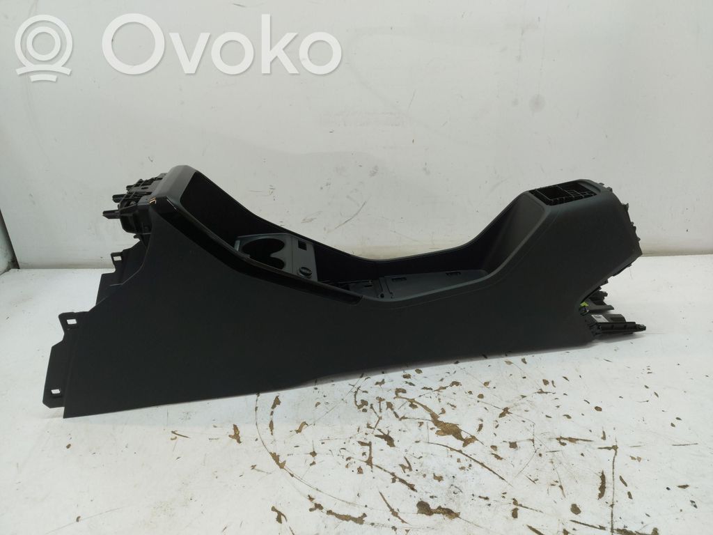 BMW 2 Active Tourer U06 Center console 