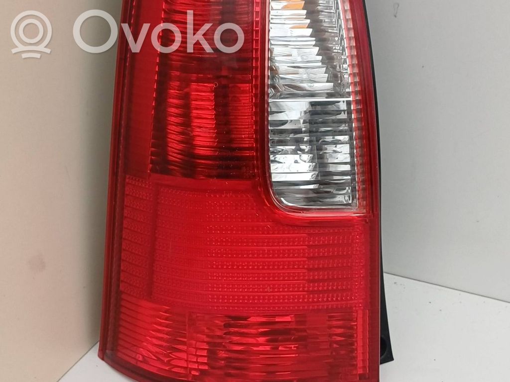 Rear/tail lights   22061908