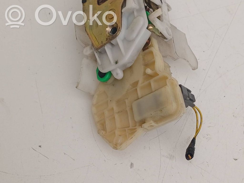Honda Stream Aizmugurē slēdzene 
