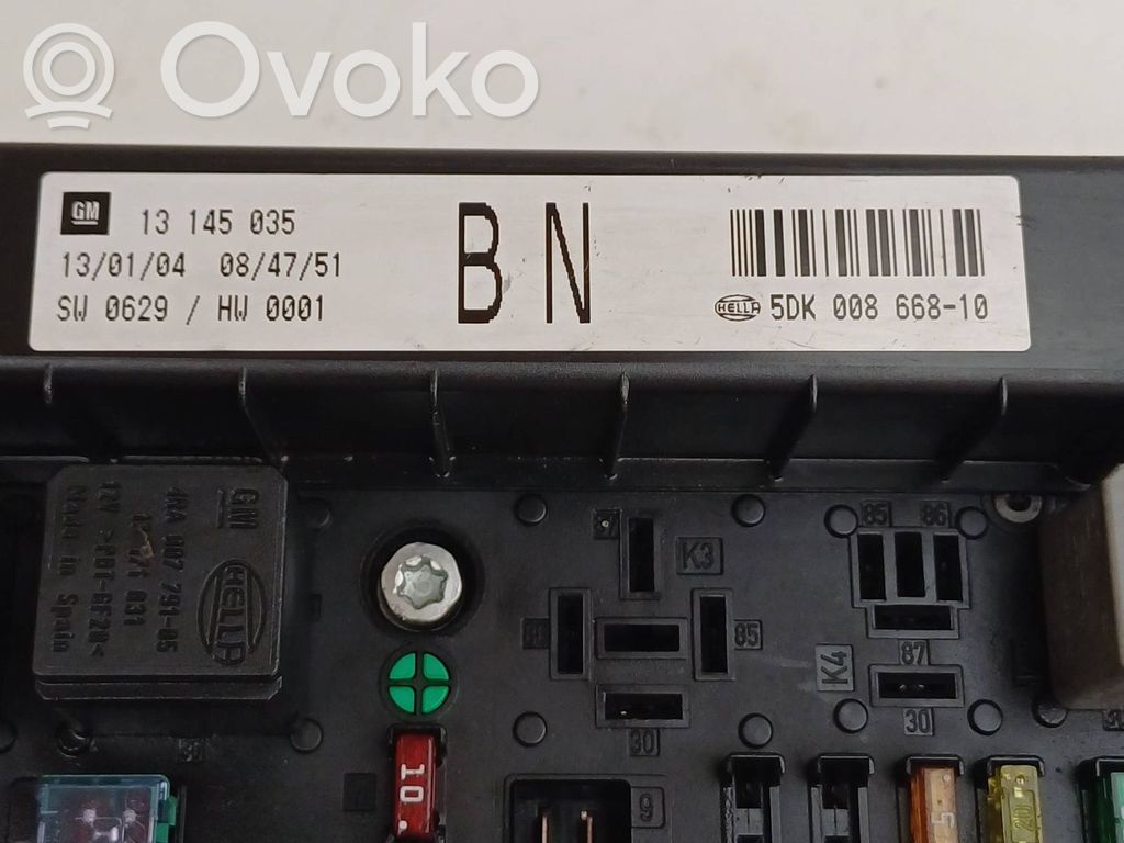 Opel Astra H Fuse module 