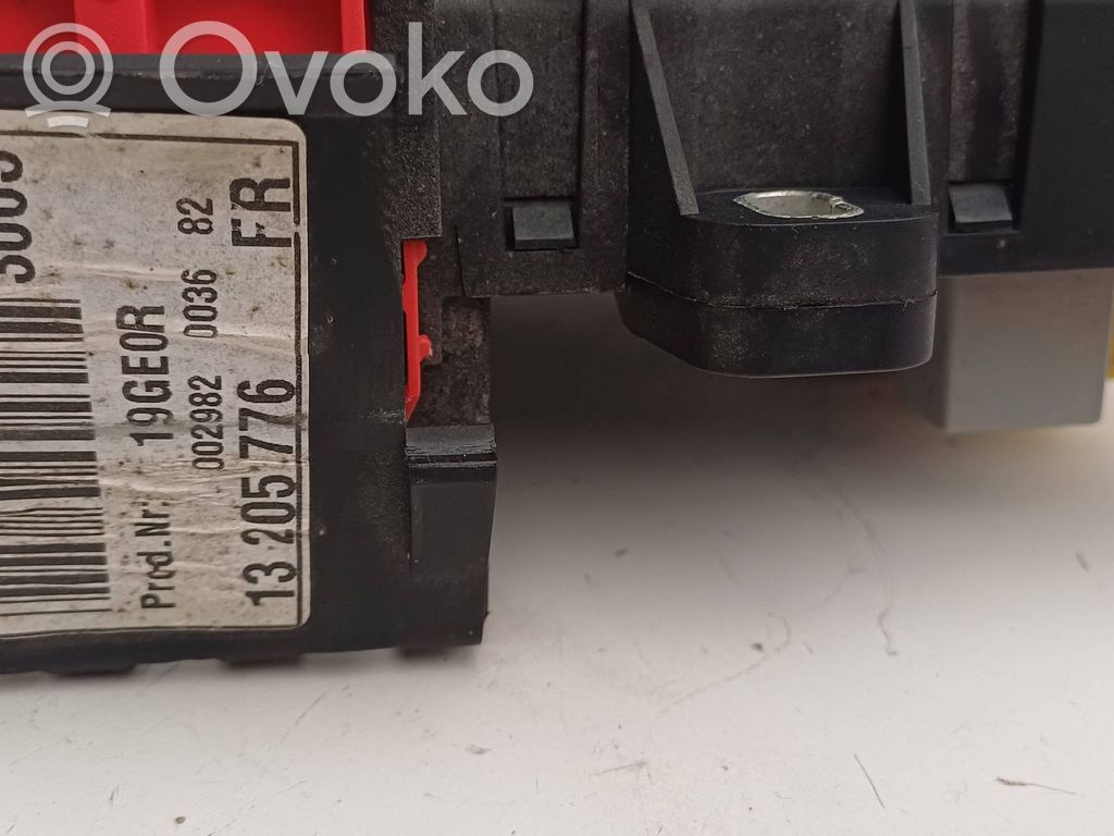 Opel Signum Fuse module 
