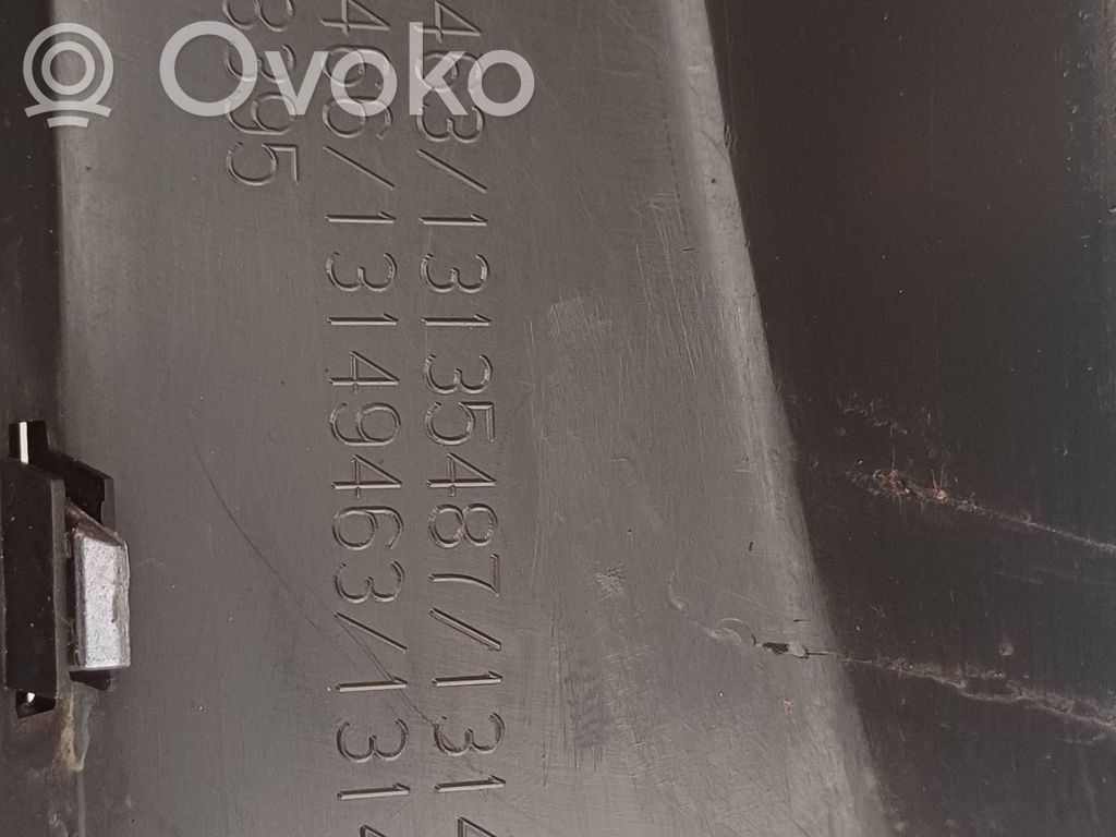 Opel Astra H Etupuskurin ylempi jäähdytinsäleikkö 