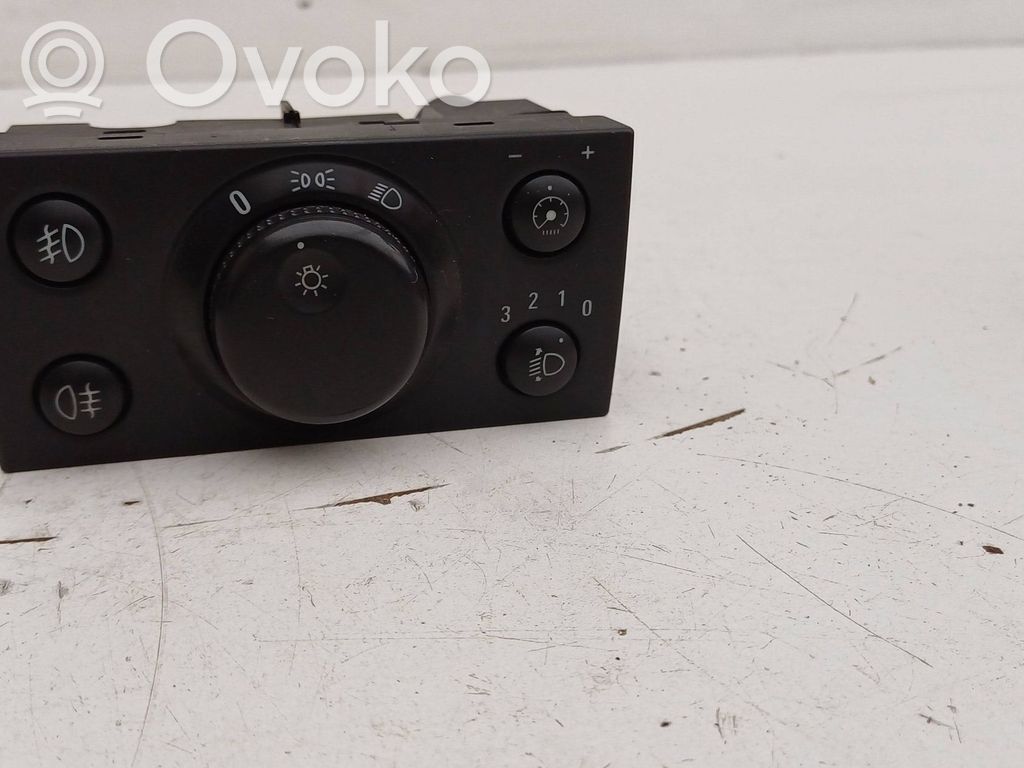 Light switch   13230797,LK04060052
