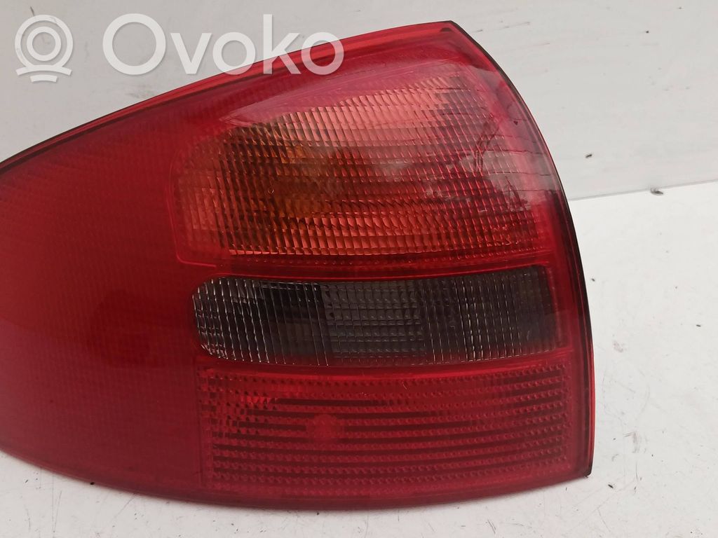 Lampa tylna   084411943L