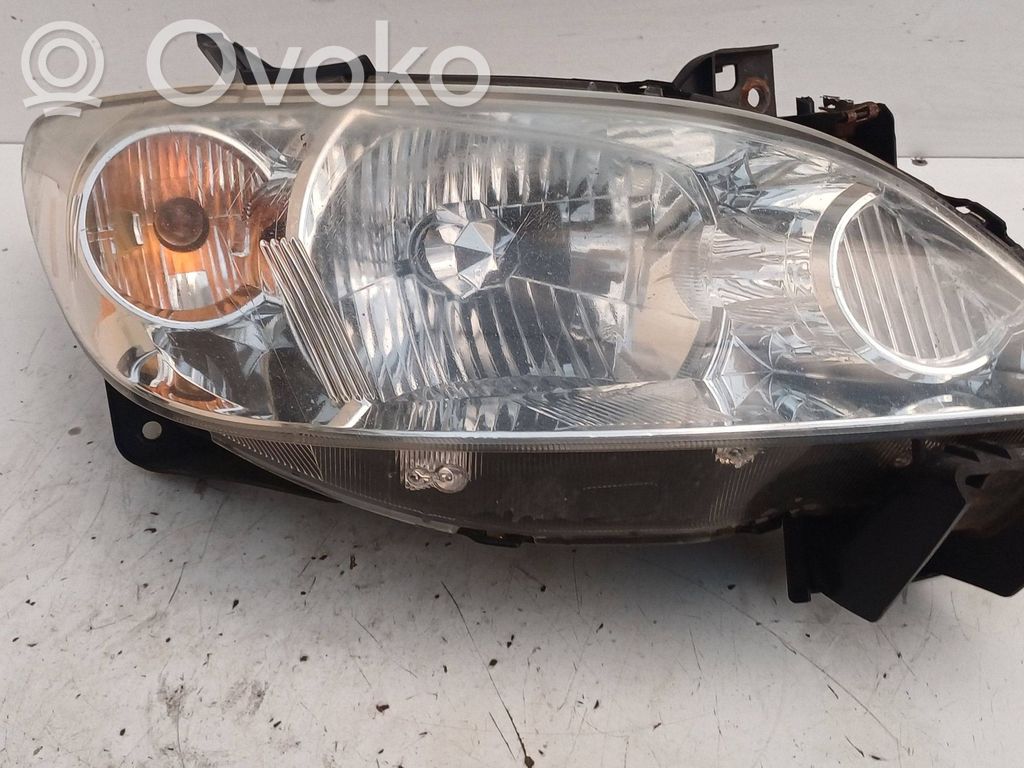 Mazda MPV Headlight/headlamp 