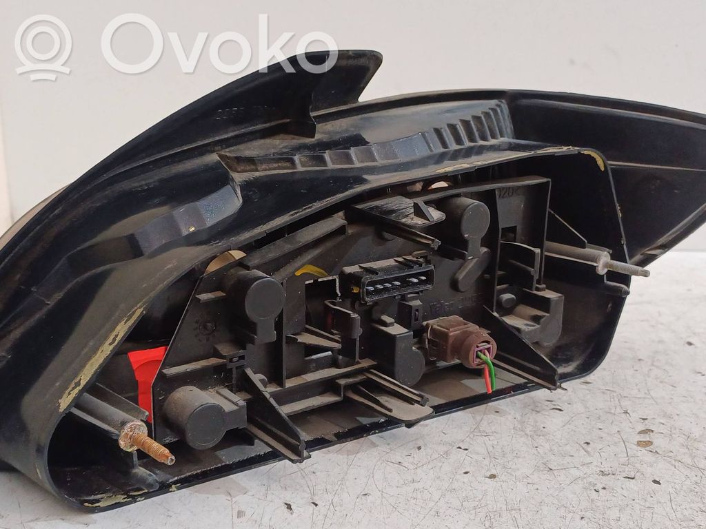 Peugeot 406 Tail light bulb cover holder 