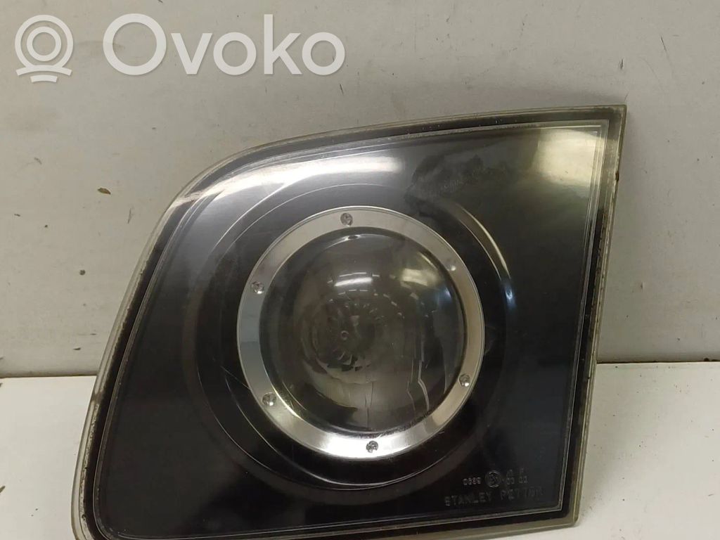 Mazda 3 I Takaluukun takavalot 