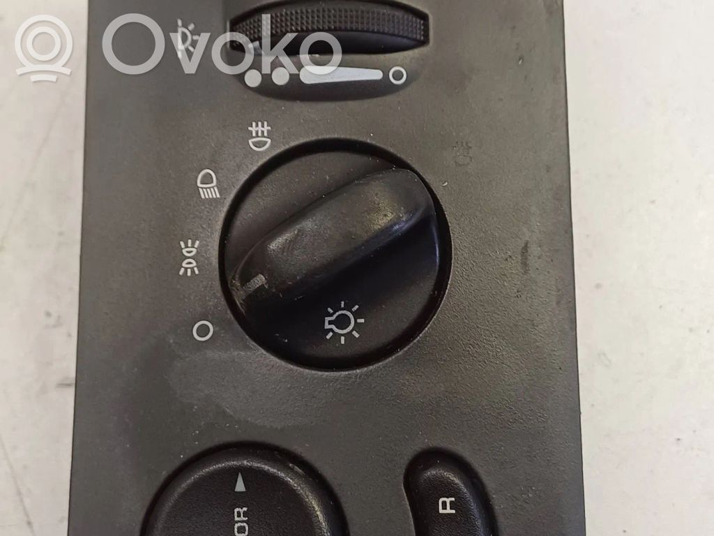 Chrysler Voyager Electric window control switch 
