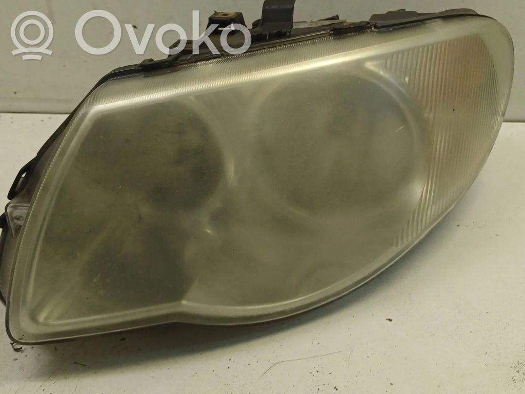 Chrysler Voyager Headlight/headlamp 