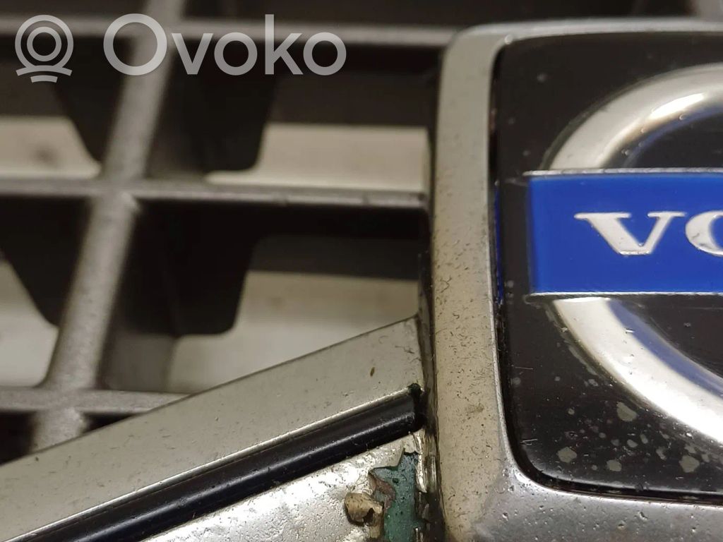 Volvo S60 Front grill 