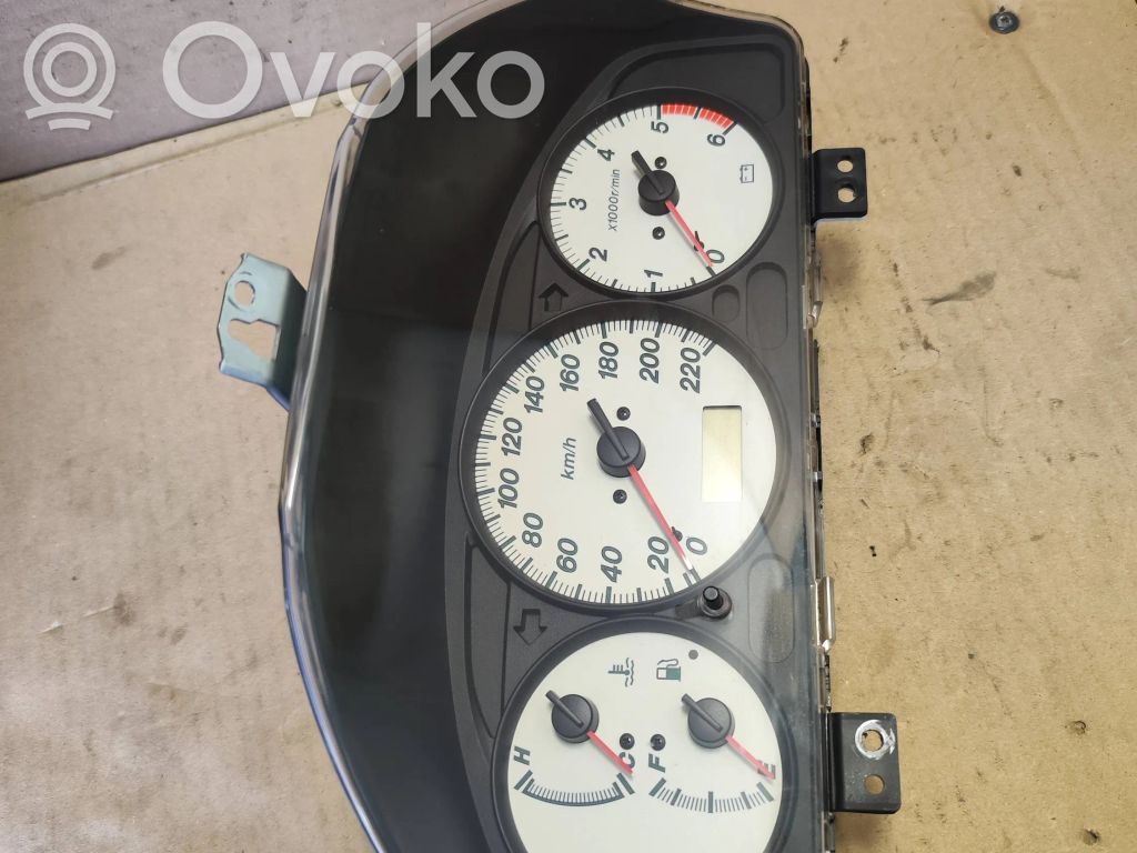 Mazda Premacy Speedometer (instrument cluster) 