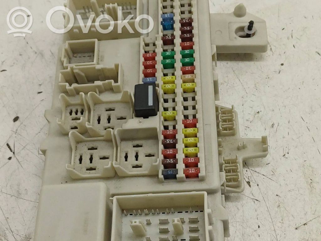 Mazda 3 I Fuse module 