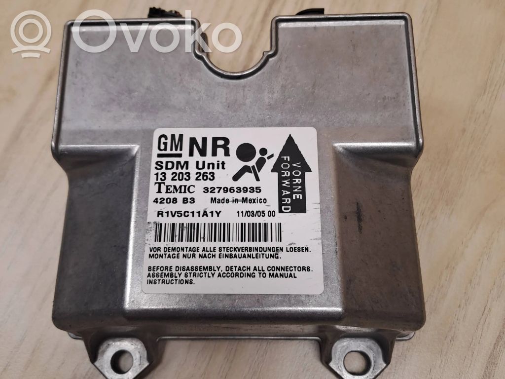 Opel Astra H Airbag control unit/module 