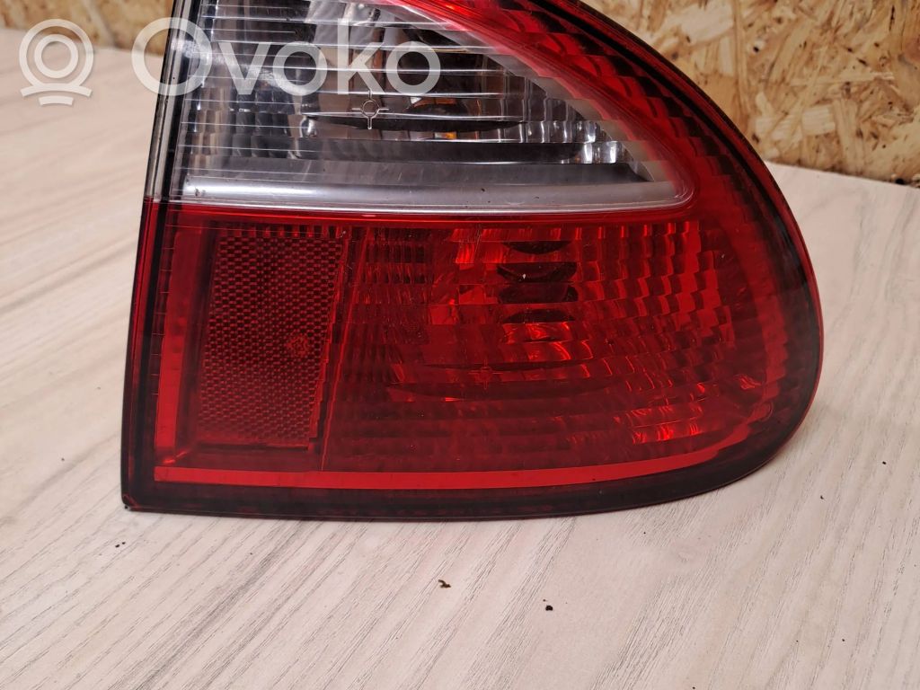 Seat Leon (1M) Aizmugurējais lukturis virsbūvē 