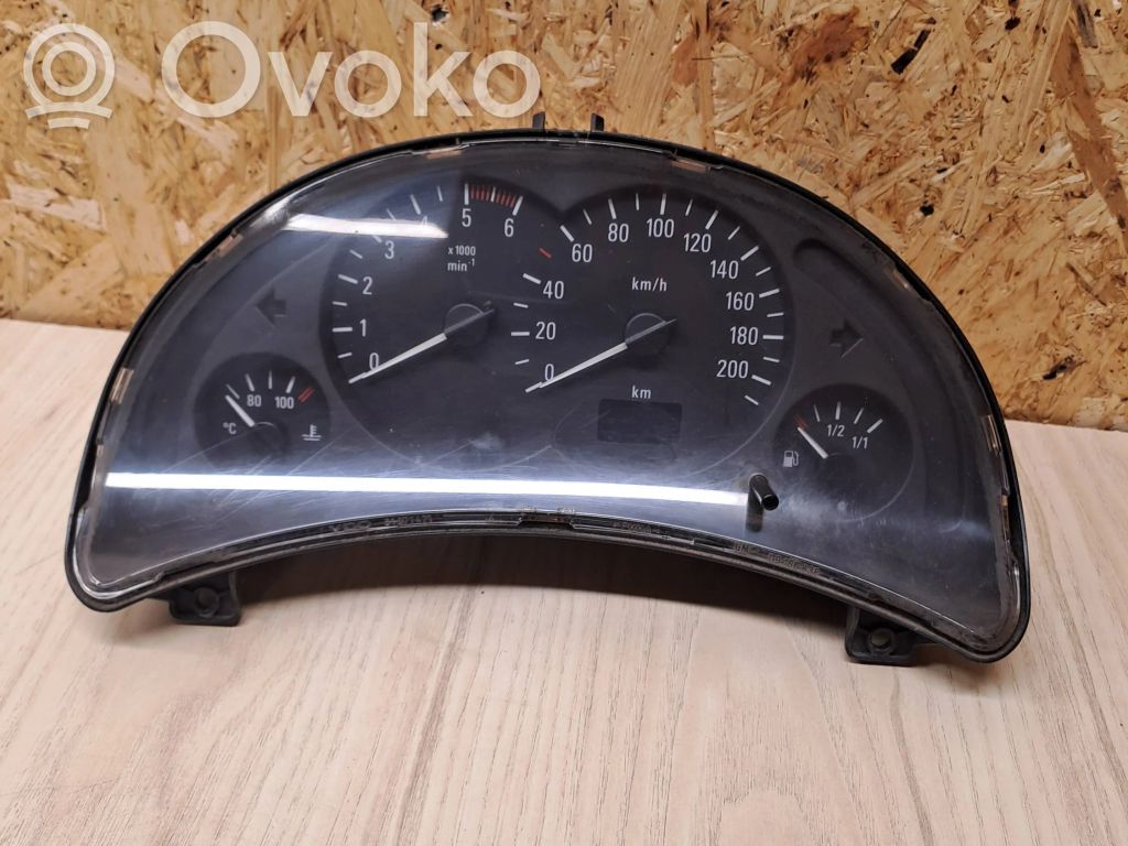 Opel Corsa C Speedometer (instrument cluster) 