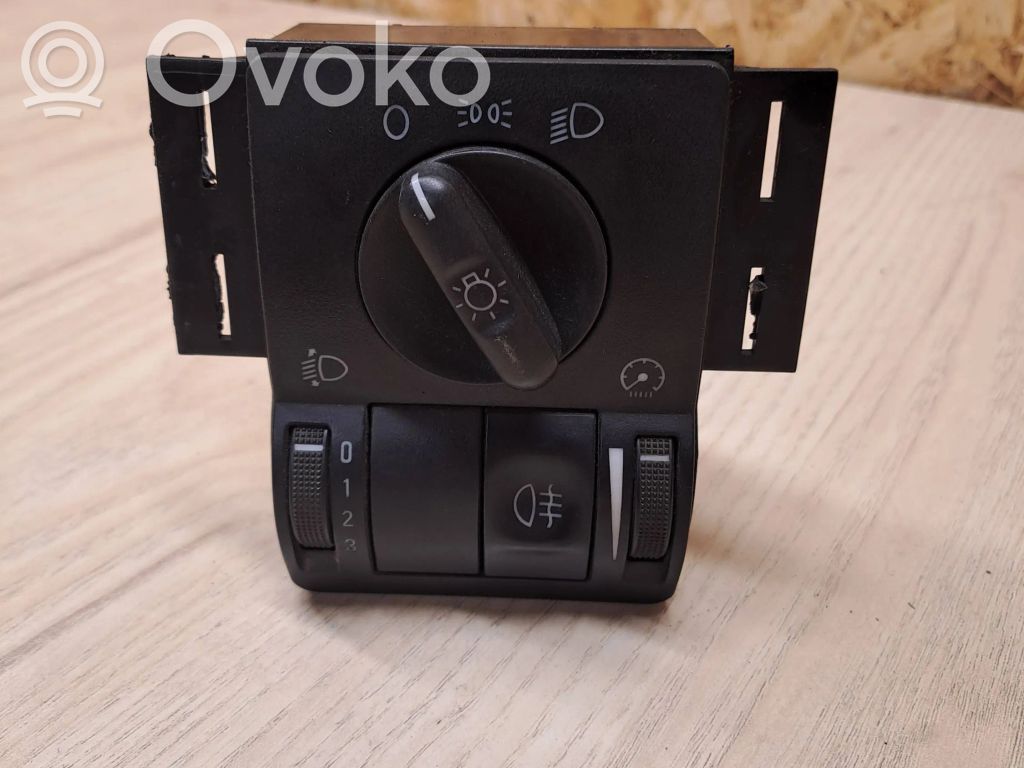 Opel Corsa C Light switch 