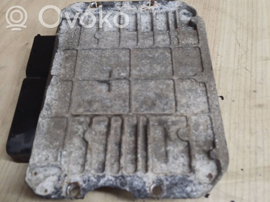 Opel Zafira B Engine control unit/module 