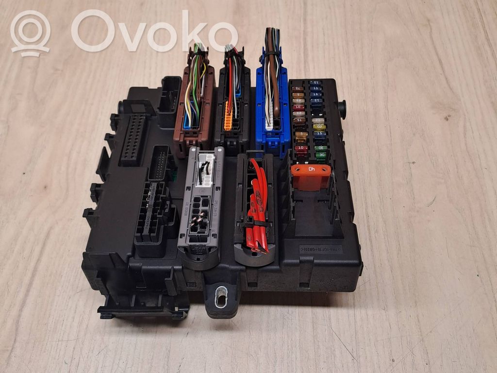 Opel Vectra C Fuse module 