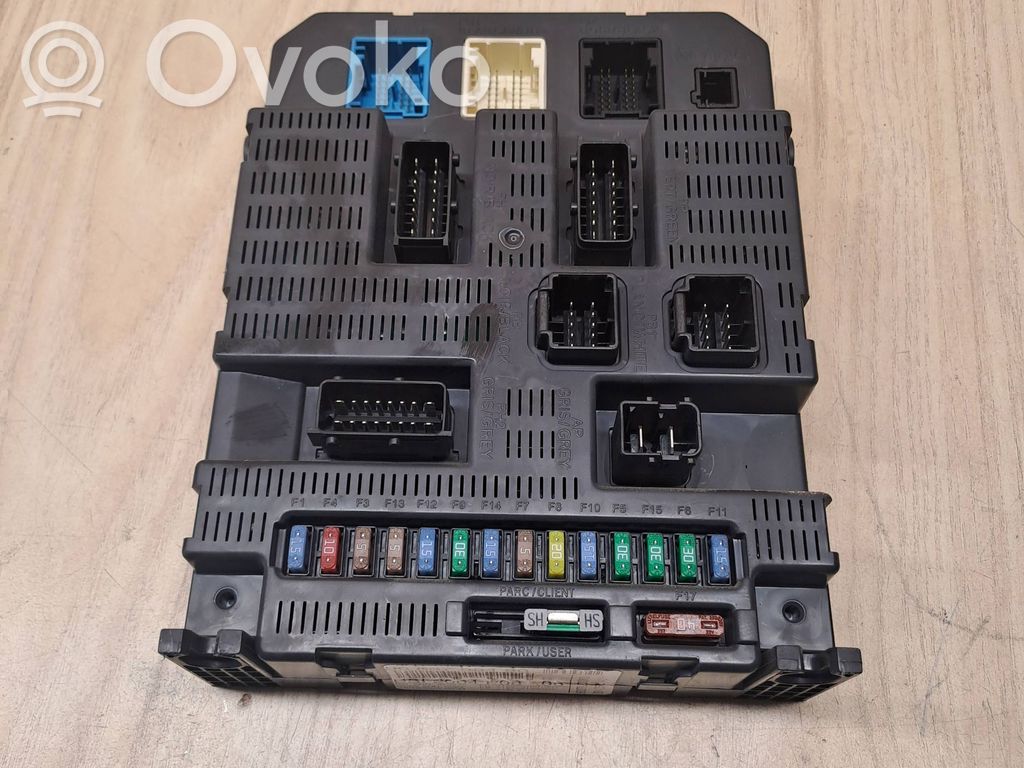 Citroen C4 I Fuse module 