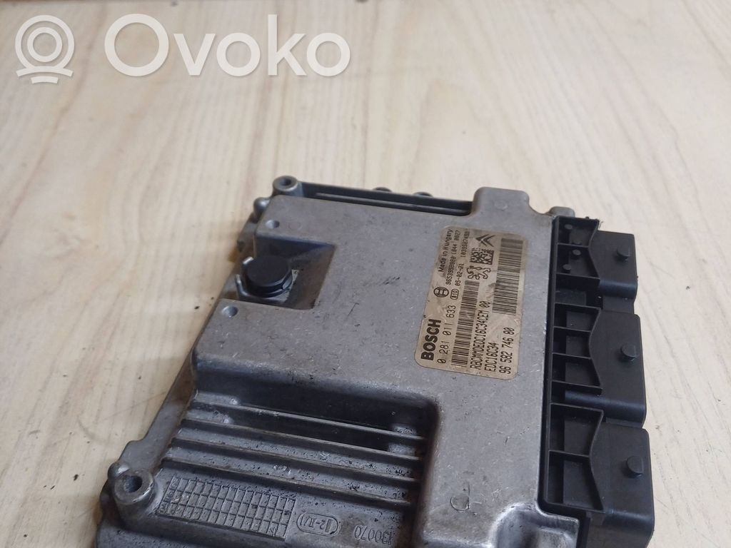 Citroen C3 Picasso Engine control unit/module 