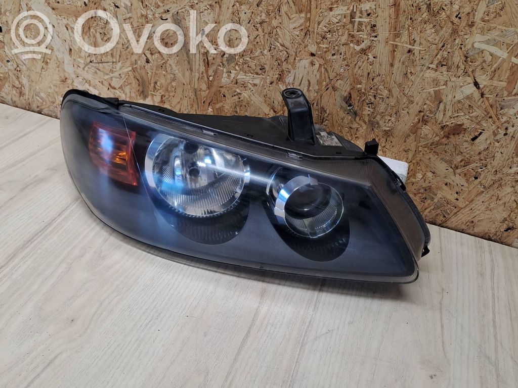 Nissan Almera N16 Lampa przednia 
