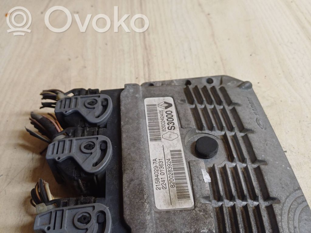 Renault Megane II Engine control unit/module 
