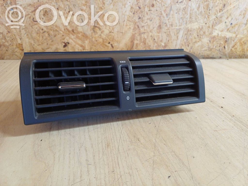 Dysze / Kratki środkowego nawiewu deski rozdzielczej   2108300054,ZGS001,890831,990831