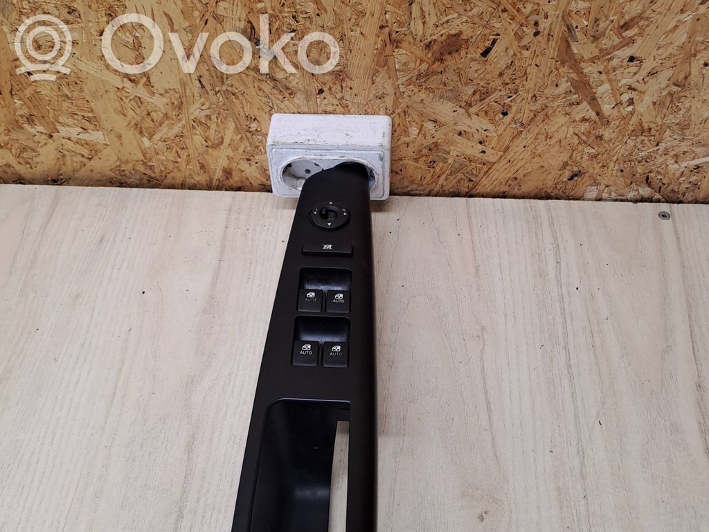 KIA Ceed Electric window control switch 