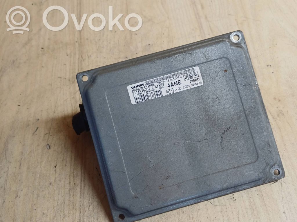 Ford Focus C-MAX Engine control unit/module 