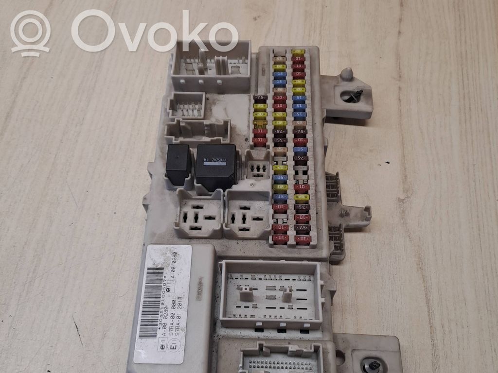 Ford C-MAX I Fuse box set 