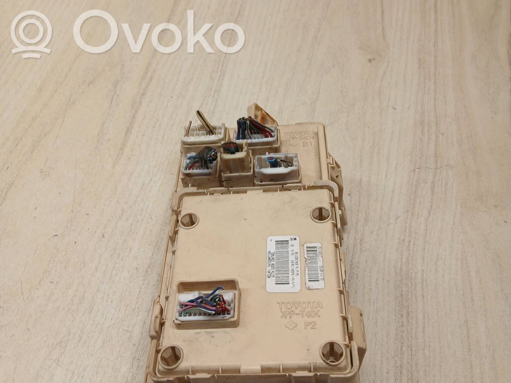 Toyota Avensis T250 Drošinātāju bloks 