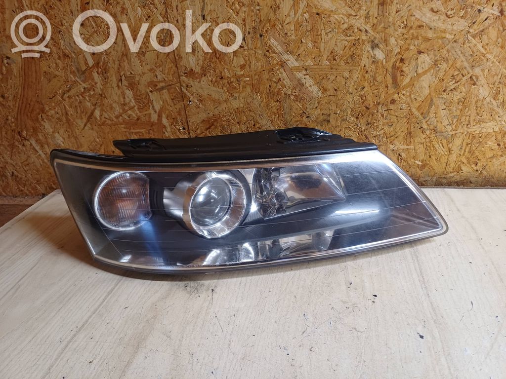 Headlight/headlamp   E132000