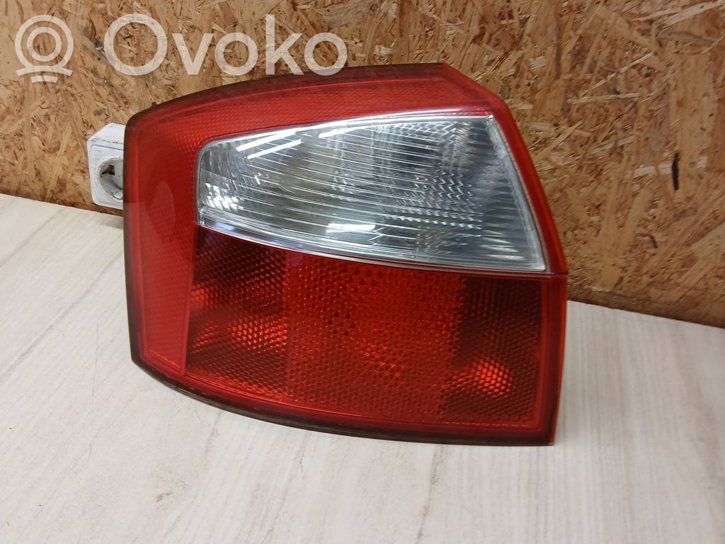 Audi A4 S4 B6 8E 8H Lampa tylna 