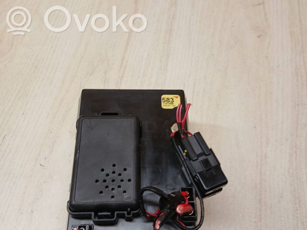 Ford Mondeo MK II Skrzynka bezpieczników / Komplet 