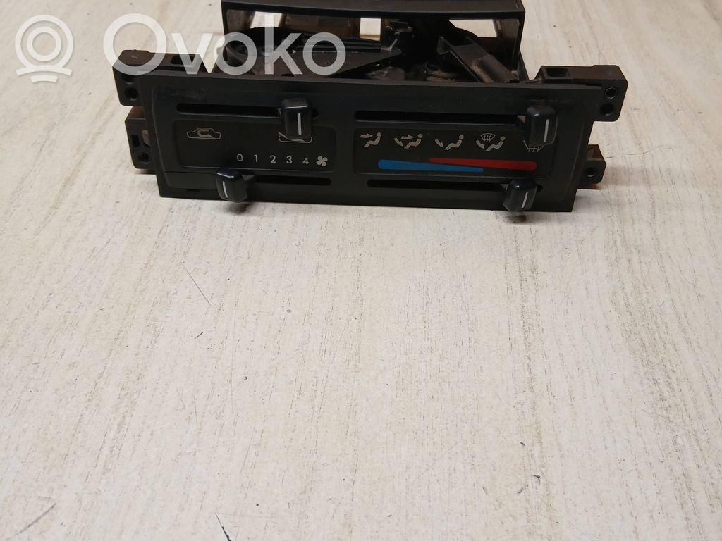 Nissan Terrano Climate control unit 