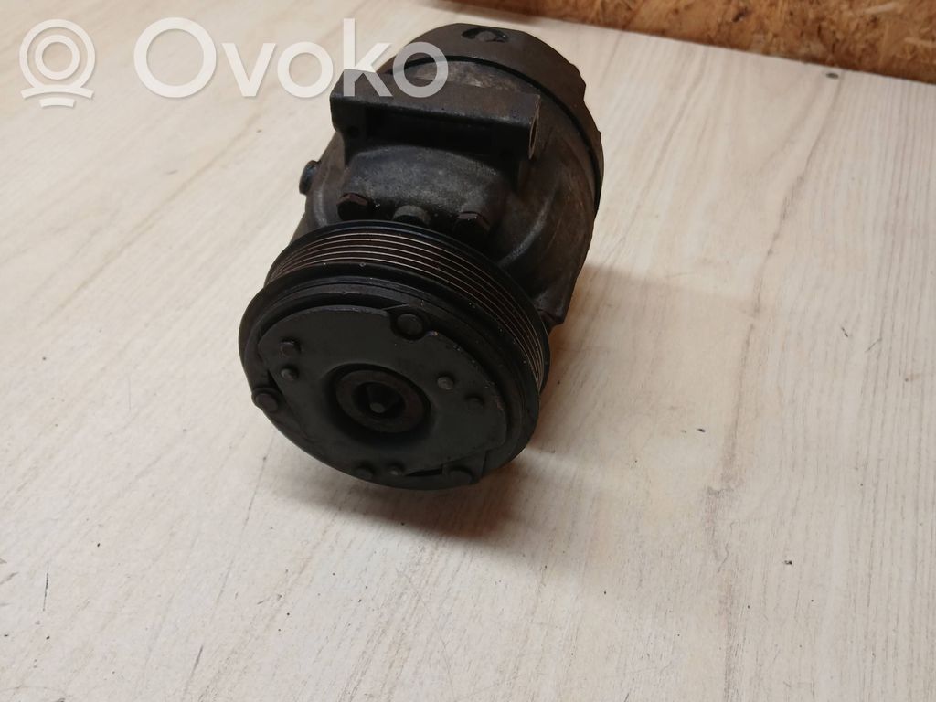 Renault Scenic I Air conditioning (A/C) compressor (pump) 