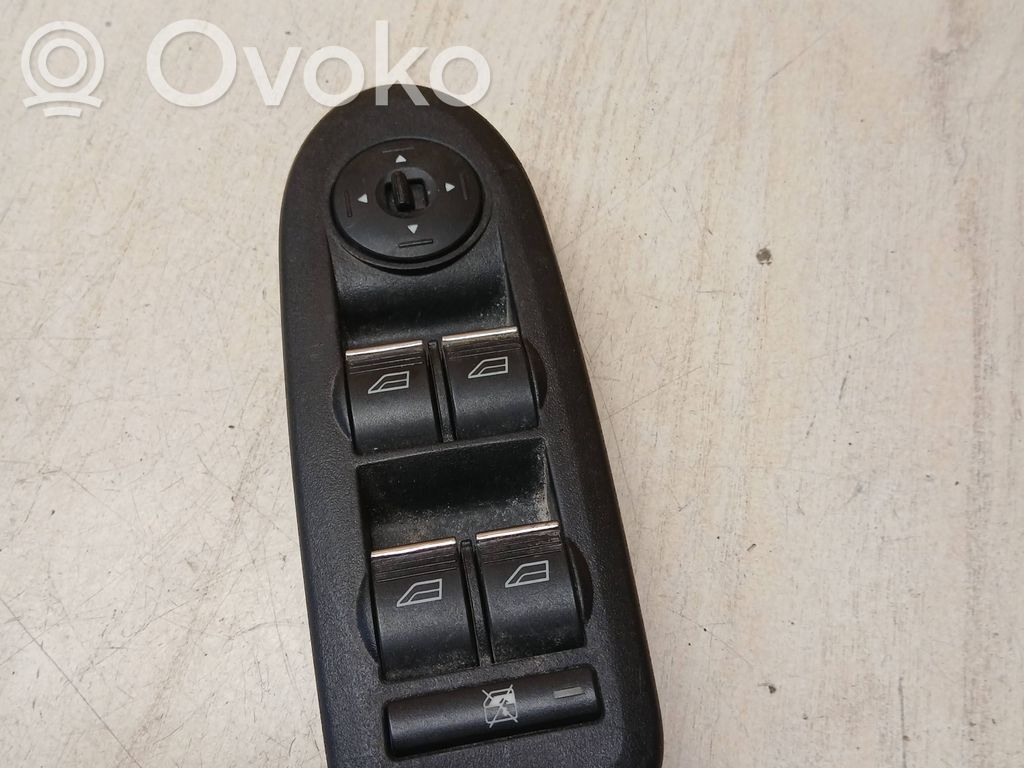 Electric window control switch   8M5T14A132AA