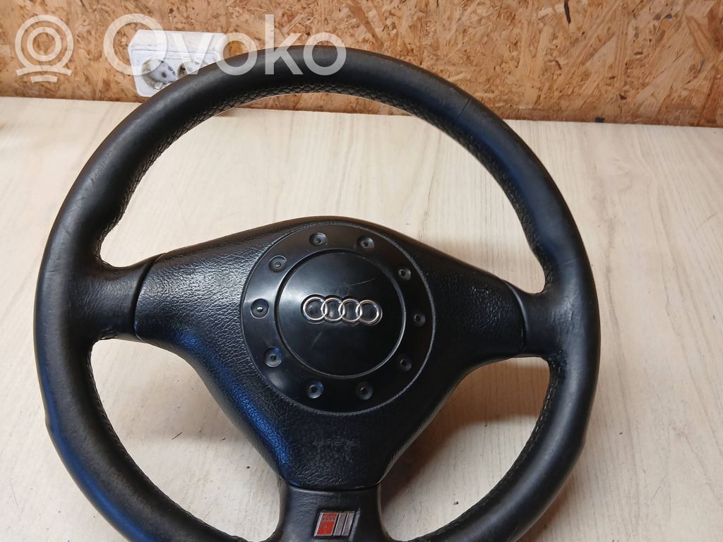 Audi A4 S4 B6 8E 8H Ohjauspyörä 