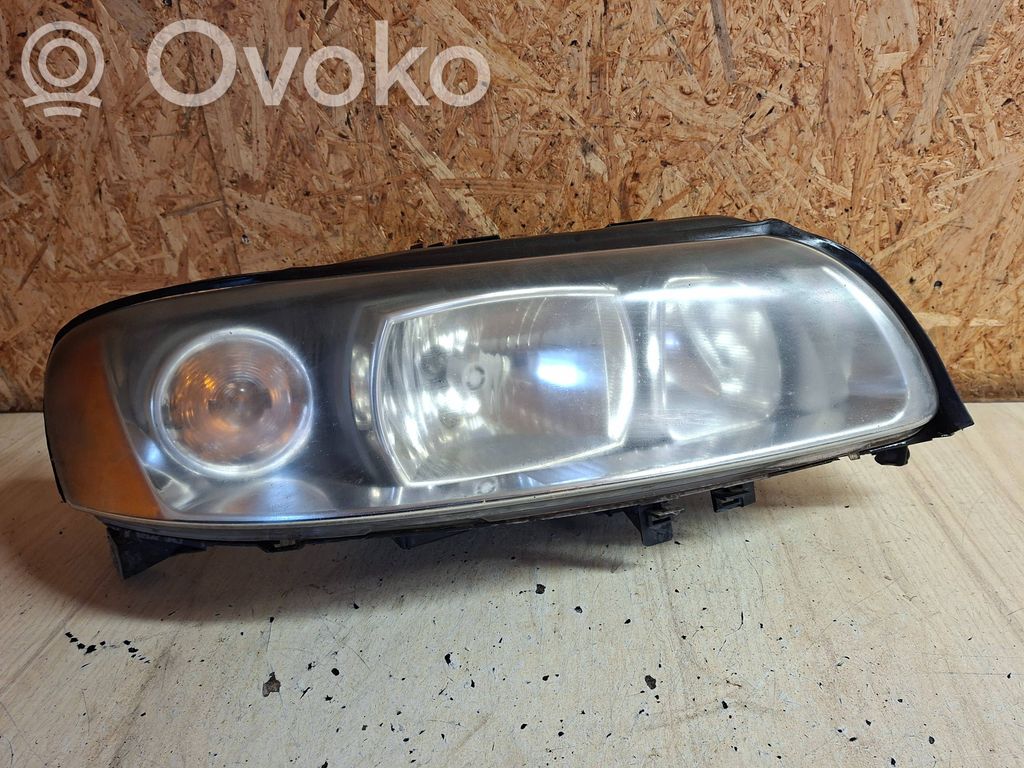 Volvo V70 Priekinis žibintas 
