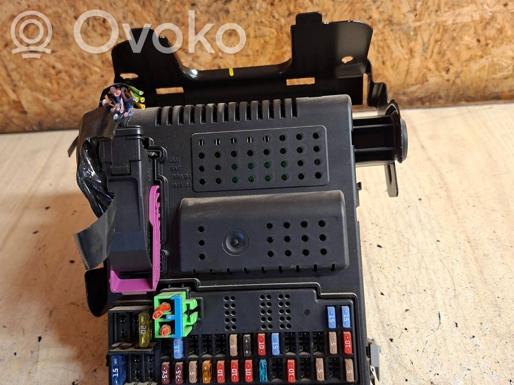 Volvo V70 Fuse module 