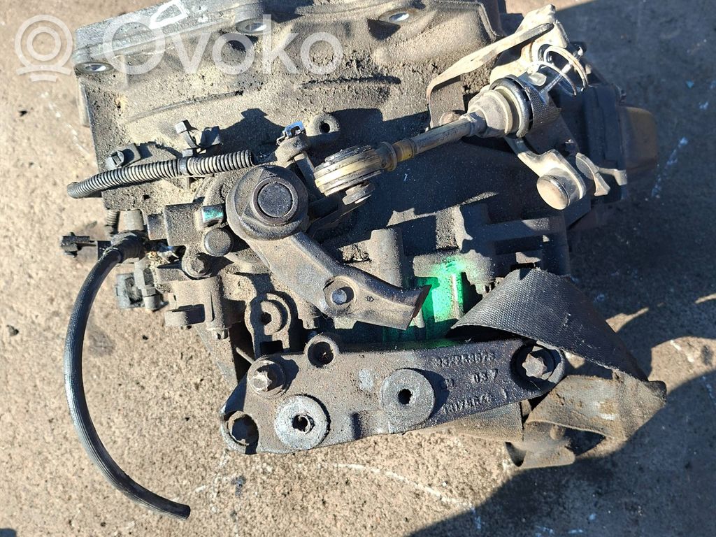 Opel Zafira B Scatola del cambio manuale a 6 velocità 