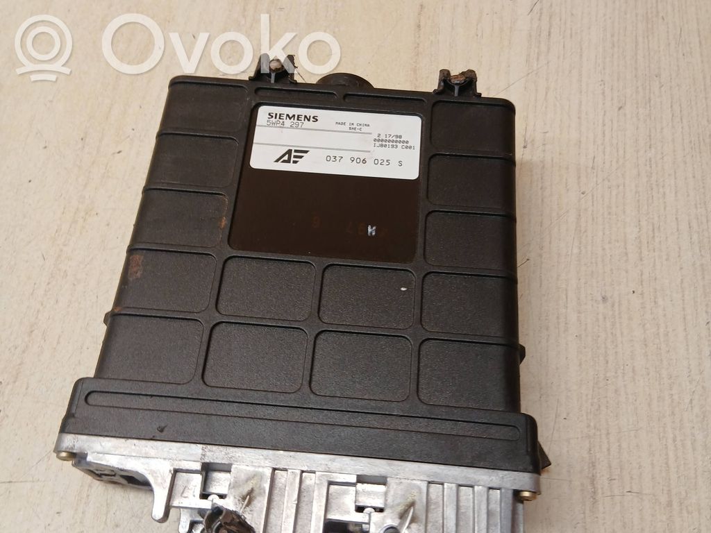 Volkswagen Sharan Engine control unit/module 